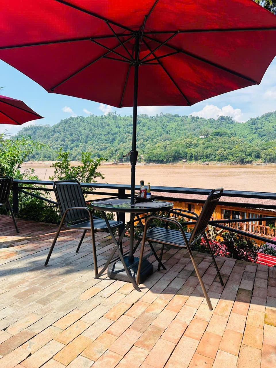 Luang Prabang Mekong Charm River View Hotel Exterior photo