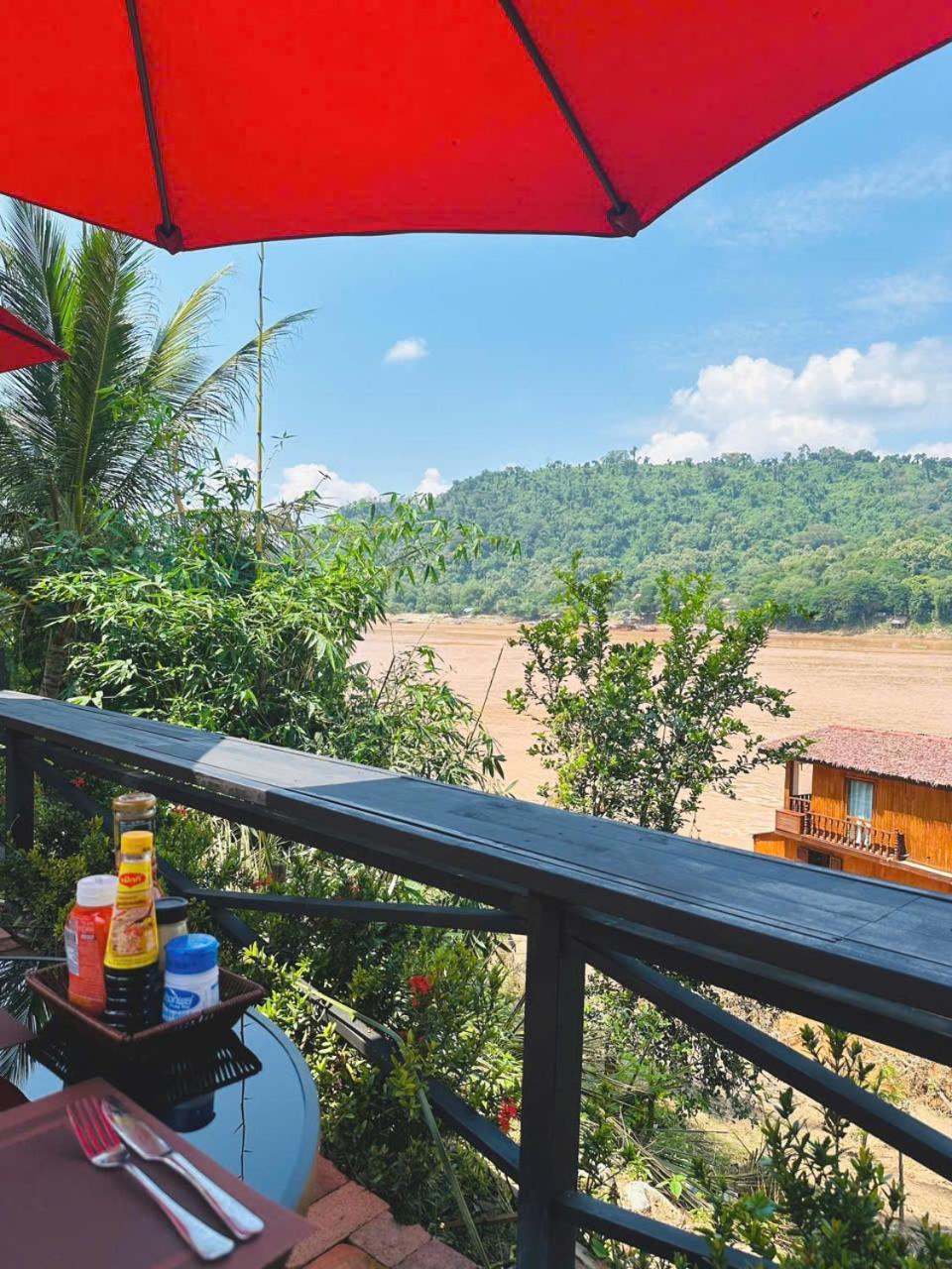 Luang Prabang Mekong Charm River View Hotel Exterior photo