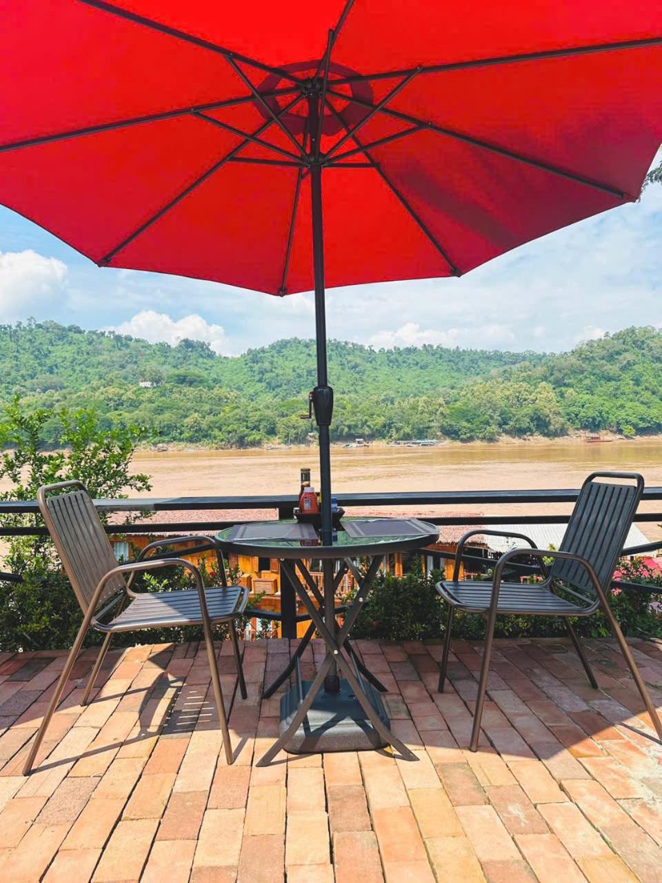 Luang Prabang Mekong Charm River View Hotel Exterior photo