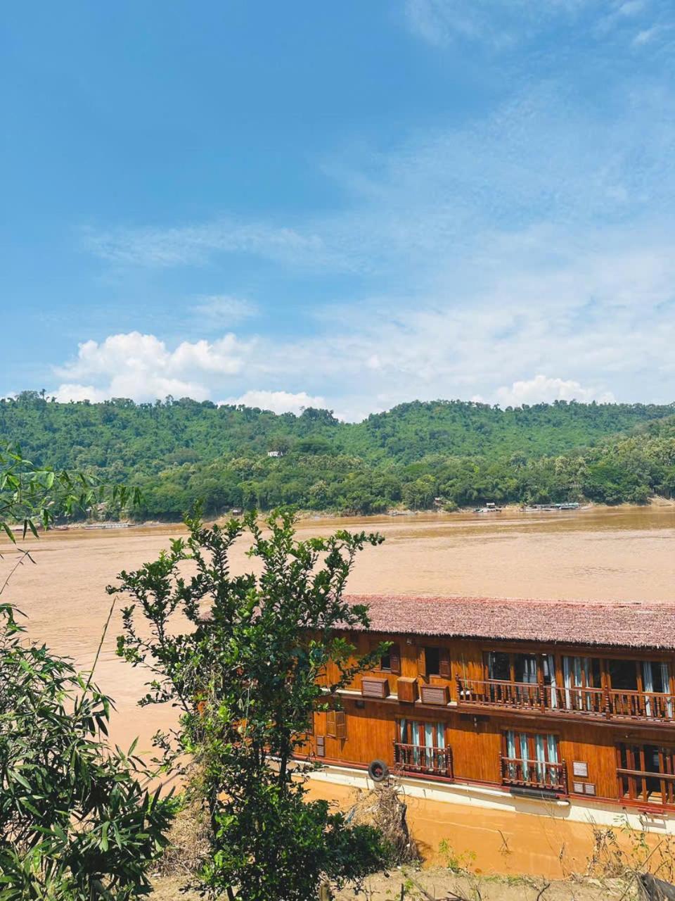 Luang Prabang Mekong Charm River View Hotel Exterior photo