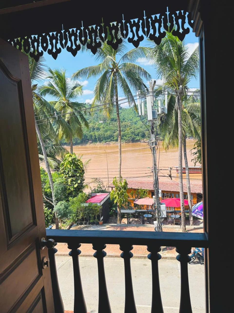 Luang Prabang Mekong Charm River View Hotel Exterior photo